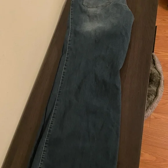 Democracy Relaxed Fit Light Blue Jeans - Picture 8 of 9